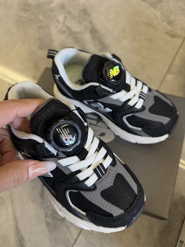New Balance 530 children's Shoes: seller detail photo 12
