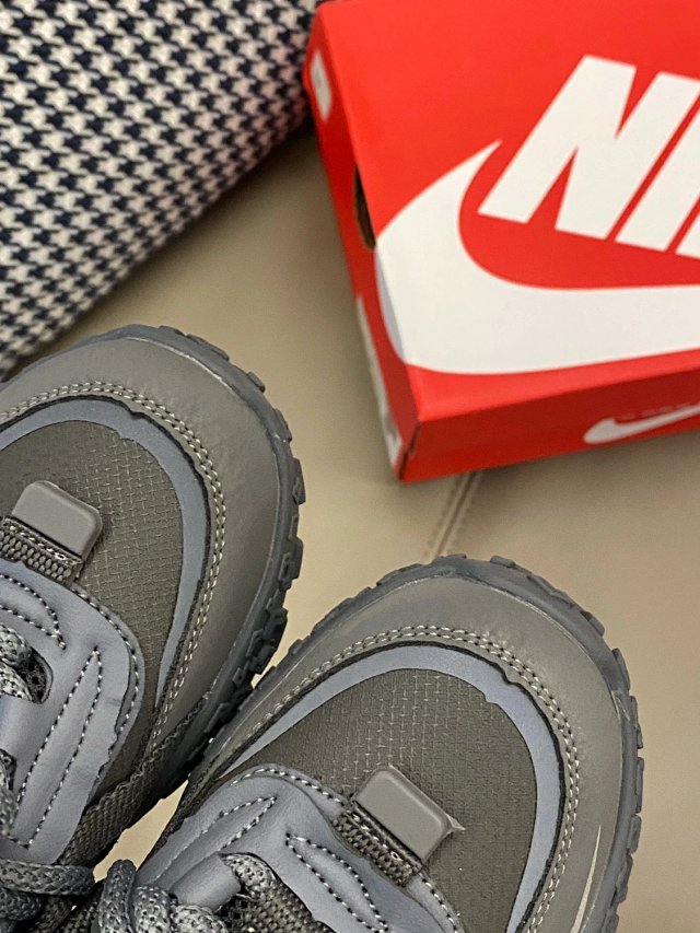 Nike Children‘s Shoes: seller detail photo 8