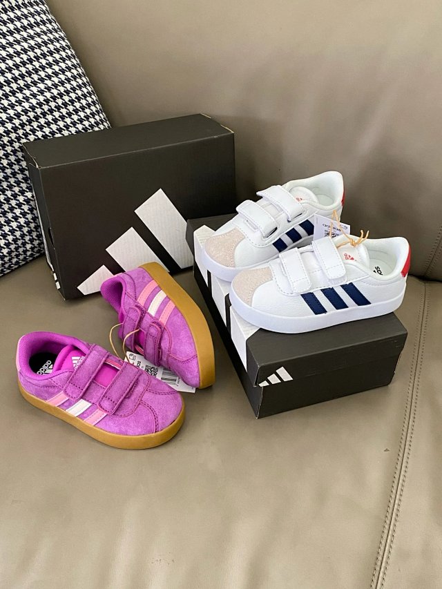 Adidas Children's Shoes: seller detail photo 5