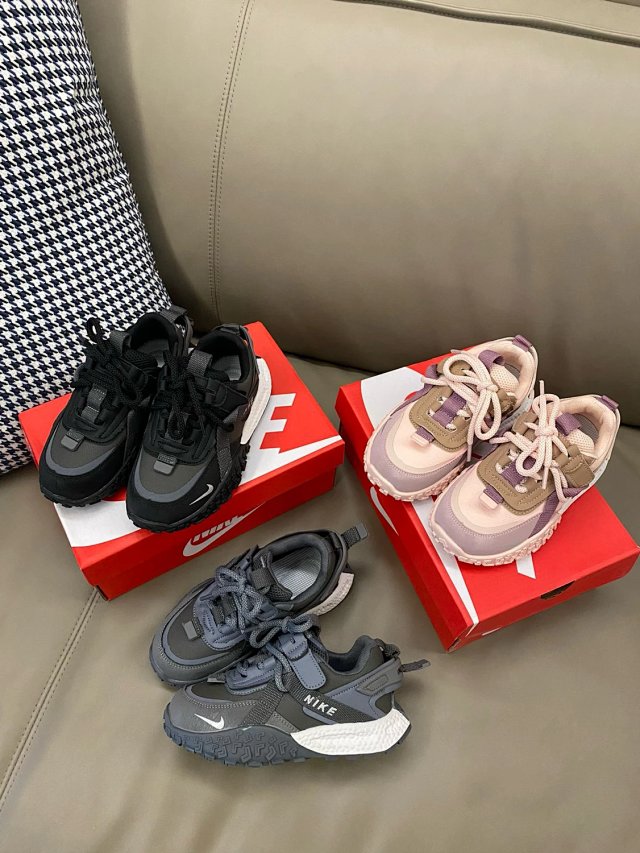 Nike Children‘s Shoes: seller detail photo 2