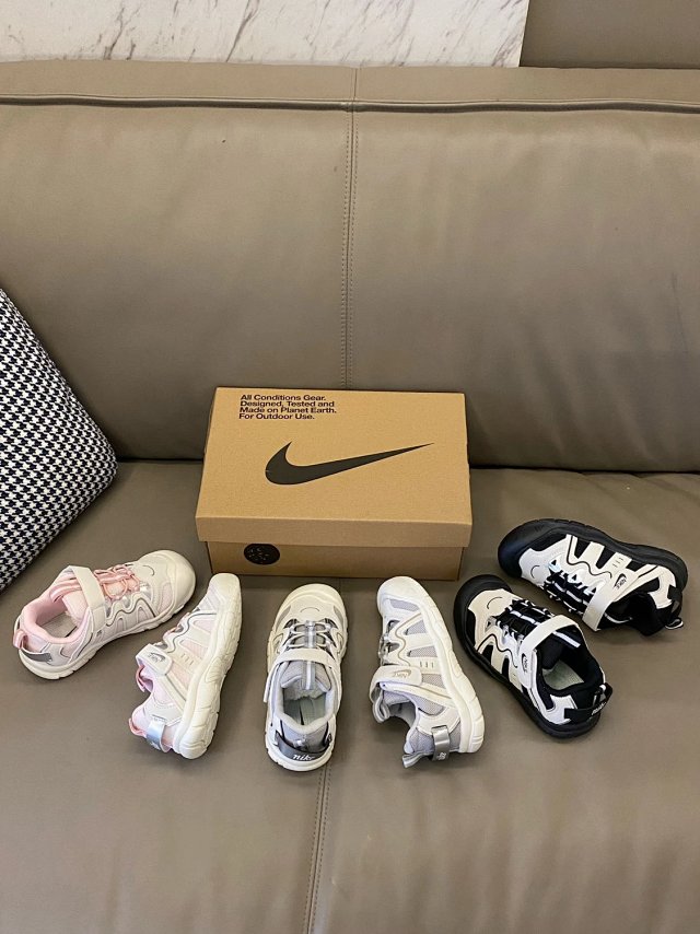 Nike children's Shoes: seller detail photo 7