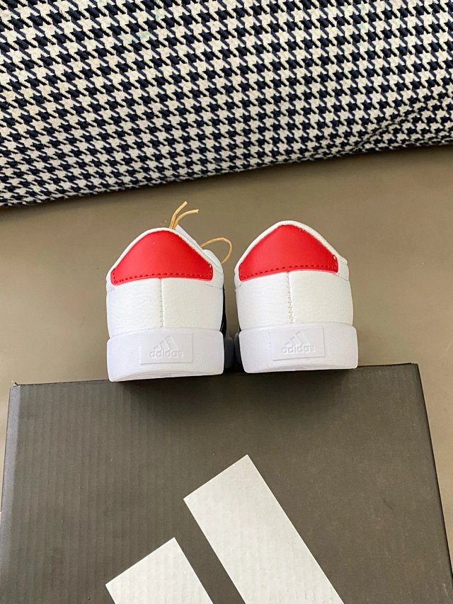 Adidas Children's Shoes: seller detail photo 9