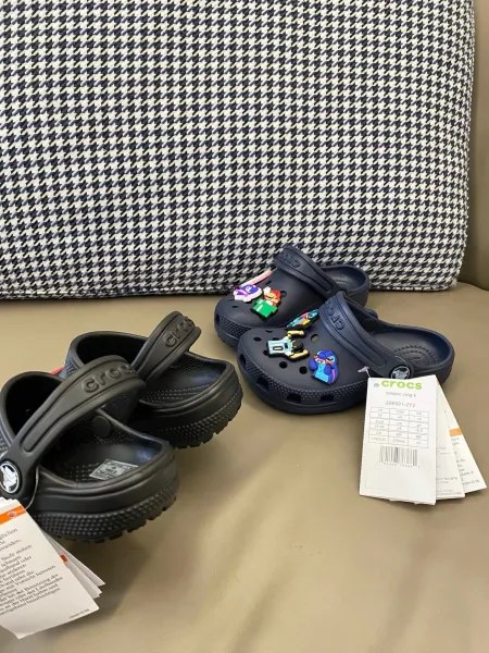 Crocs Classic Clog Pink Sandals - 15