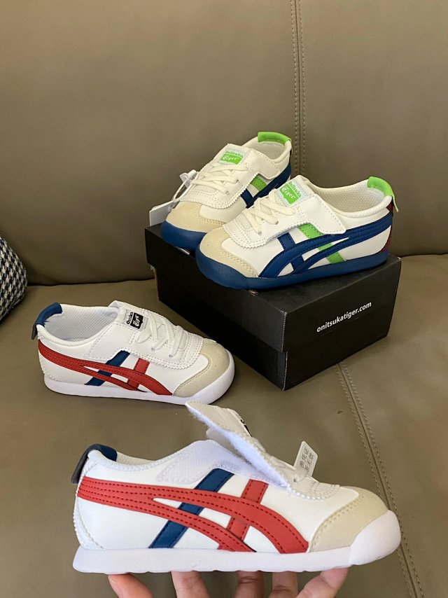 Asics Children's Shoes: seller detail photo 6