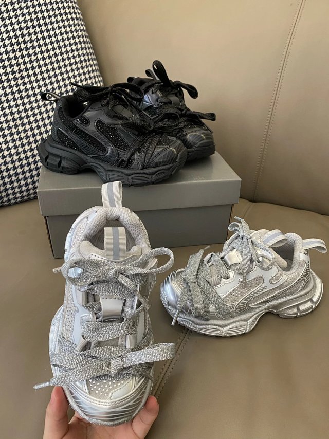 Balenciaga children's shoes: seller detail photo 2