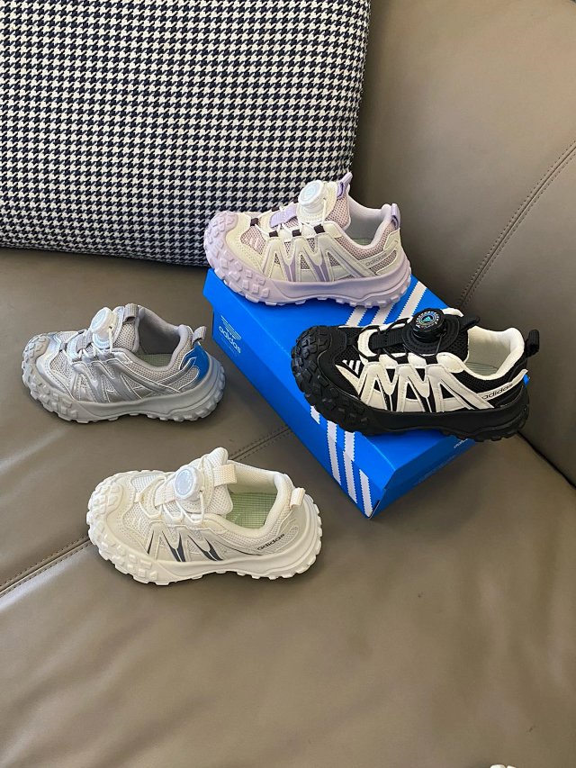 Adidas Children's Shoes: seller detail photo 13