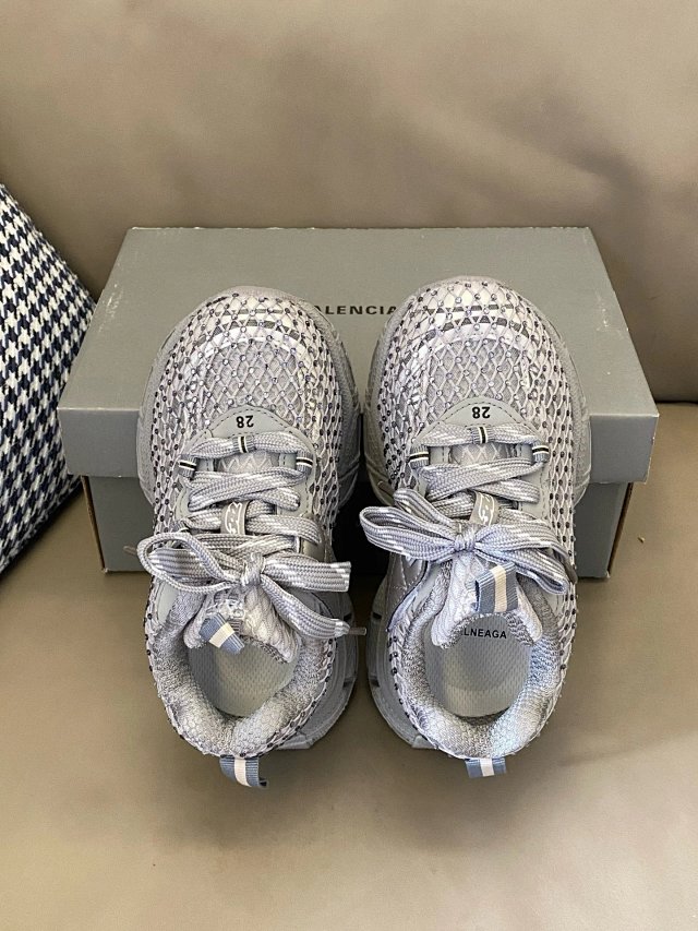 Balenciaga children's shoes: seller detail photo 6