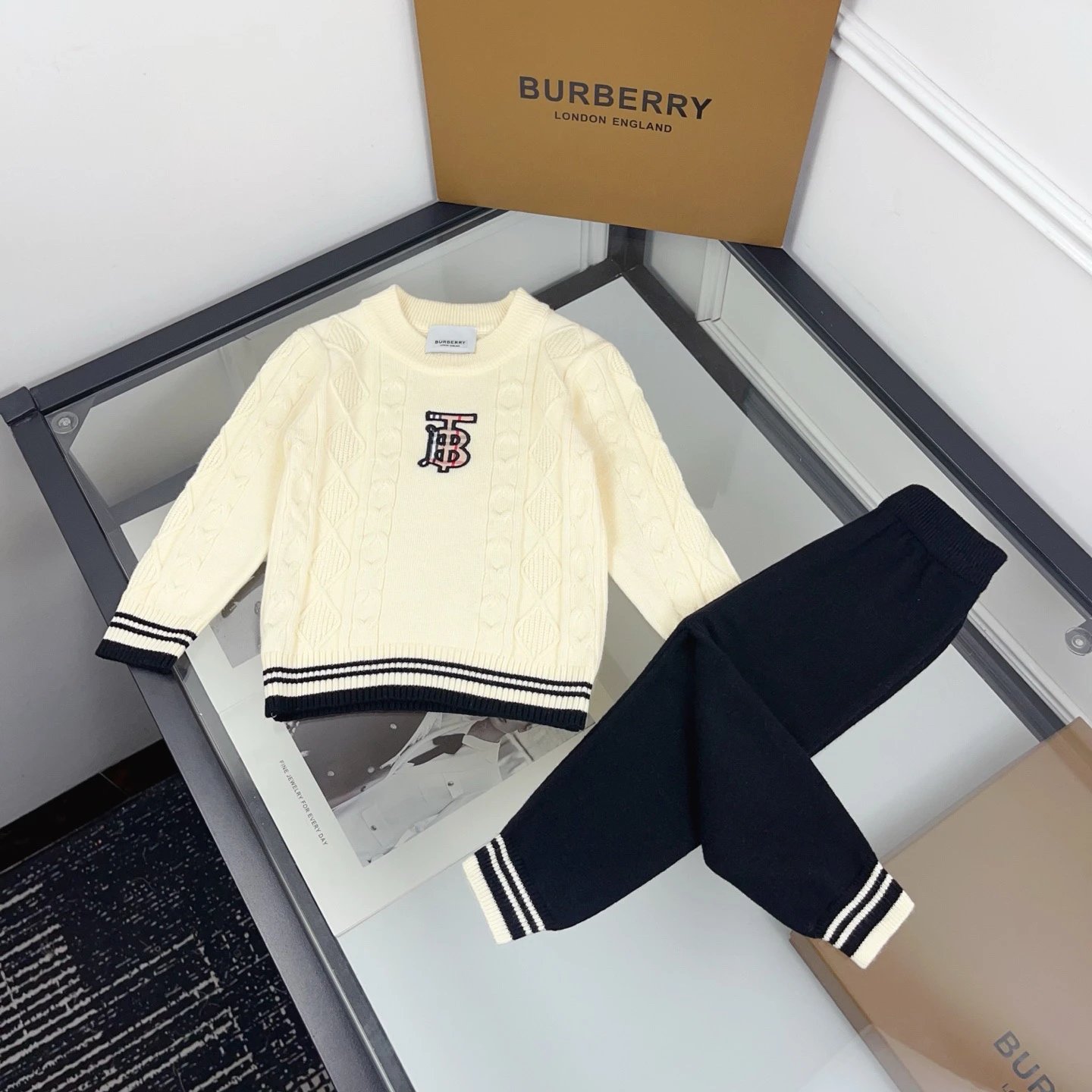 Thom Browne Dachshund Intarsia Knit Cardigan and Pants Set Navy - 5