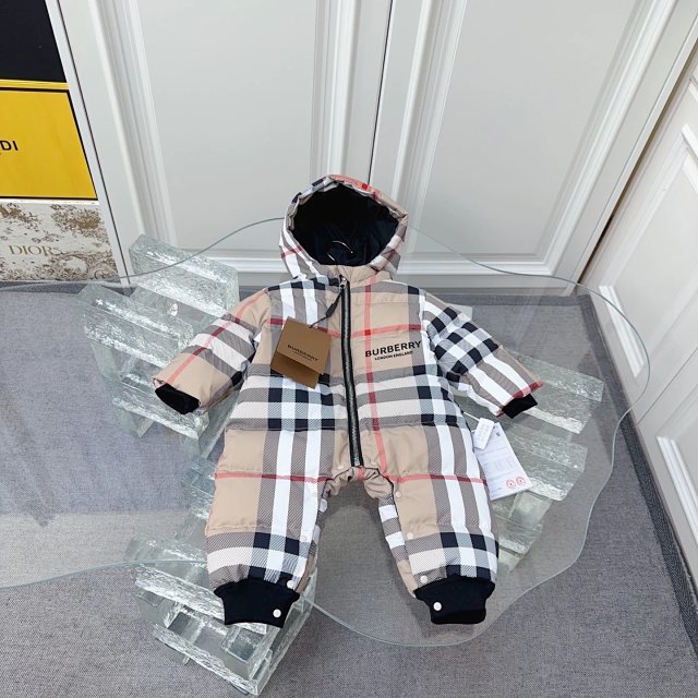 Burberry Children's Jumpsuit: seller detail photo 3
