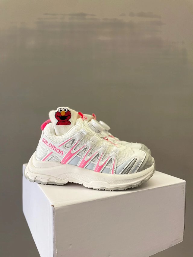 Salomon Children's Shoes: seller detail photo 13