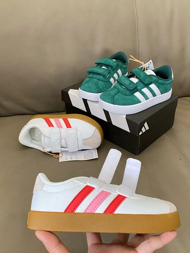 Adidas Children's Shoes: seller detail photo 8