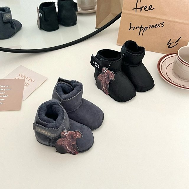 UGG Children's snow boots: seller detail photo 10