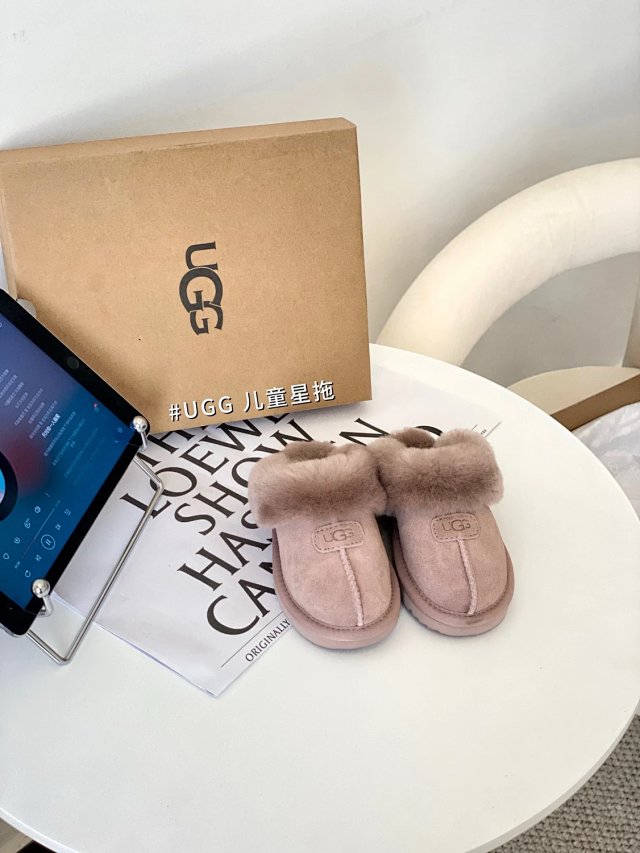 UGG Children's snow boots: seller detail photo 2