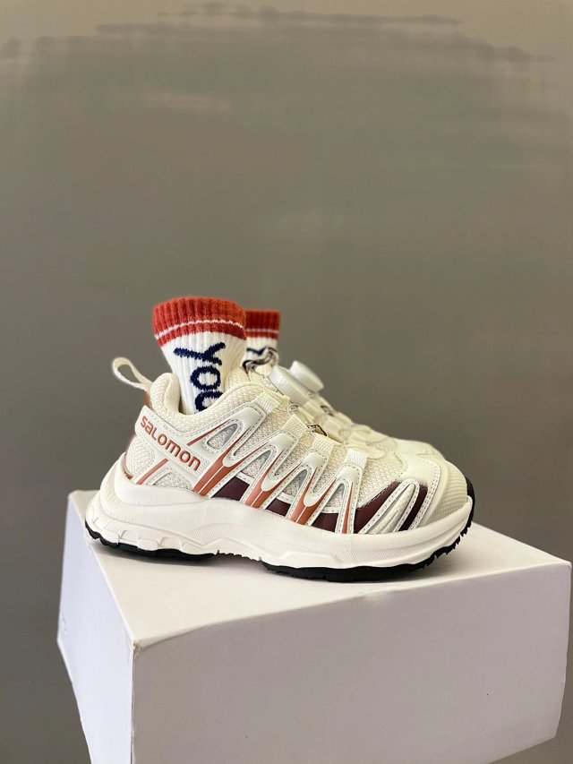 Salomon Children's Shoes: seller detail photo 11