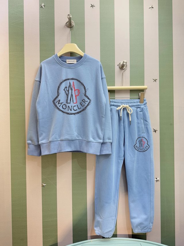Moncler Children’s Set: seller detail photo 1