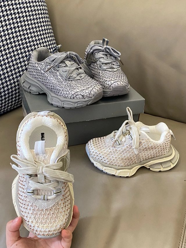 Balenciaga children's shoes: seller detail photo 5