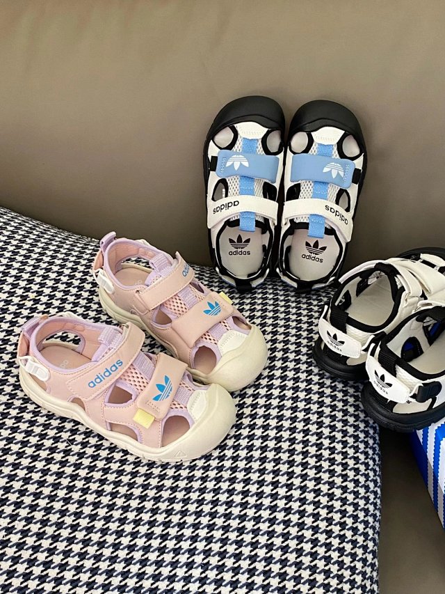 Adidas Children's Slippers Shoes: seller detail photo 8