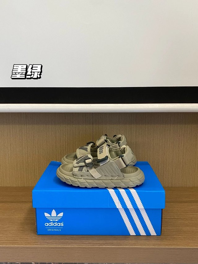 Adidas Children's Slippers Shoes: seller detail photo 12