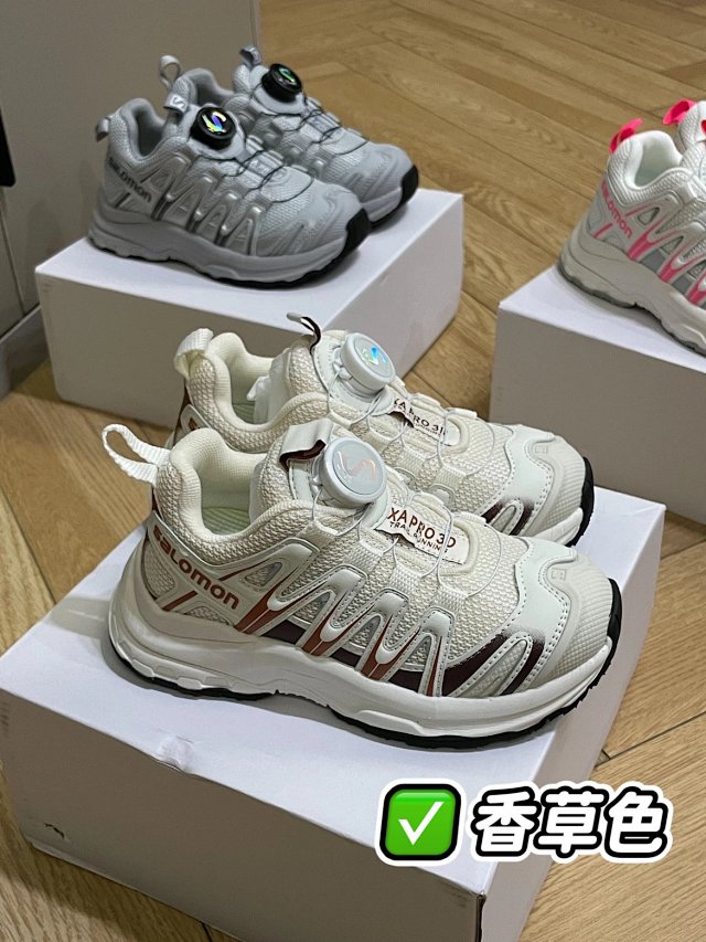 Salomon Children's Shoes: seller detail photo 4