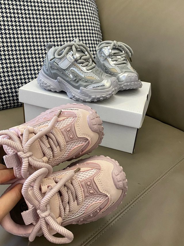 Balenciaga children's shoes: seller detail photo 8