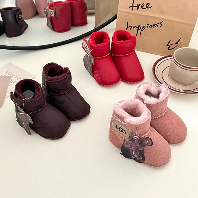 UGG Children's snow boots: seller detail photo 8