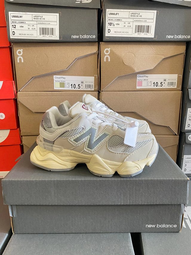 New Balance 9060 children's Shoes: seller detail photo 13