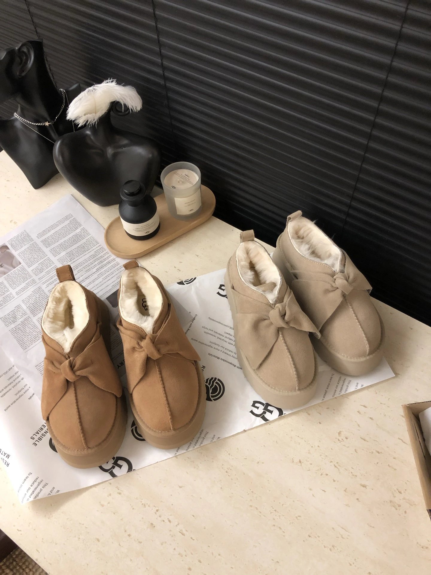Tazz Bow Thick Sole Sheepskin Snow Boot