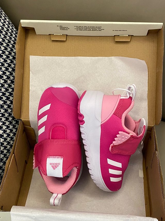 Adidas Children's Shoes: seller detail photo 11