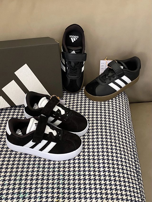 Adidas Children's Shoes: seller detail photo 10