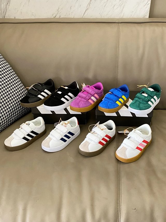 Adidas Children's Shoes: seller detail photo 7