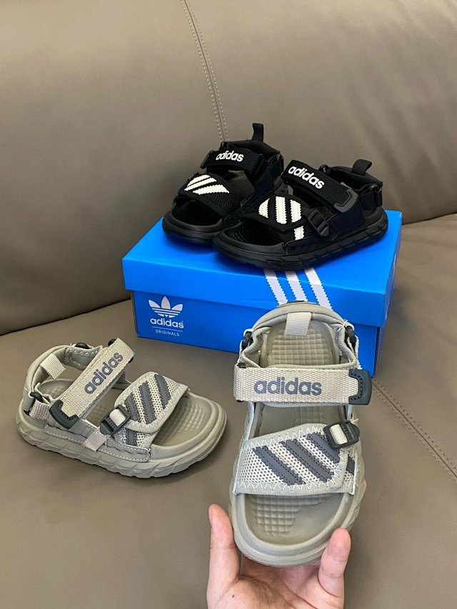 Adidas Children's Slippers Shoes: seller detail photo 5