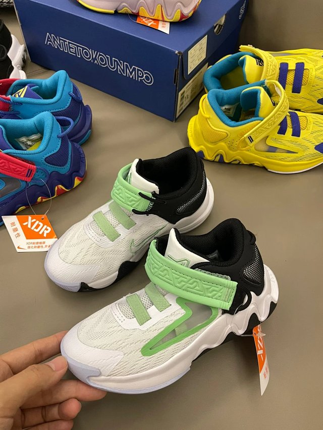 Nike children's slippers Shoes: seller detail photo 3