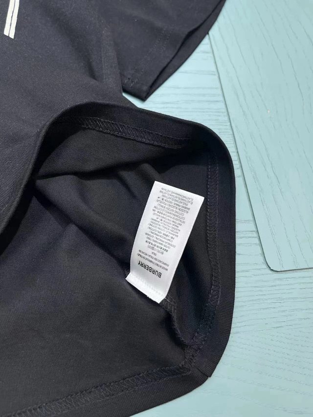 Burberry children's set: seller detail photo 6