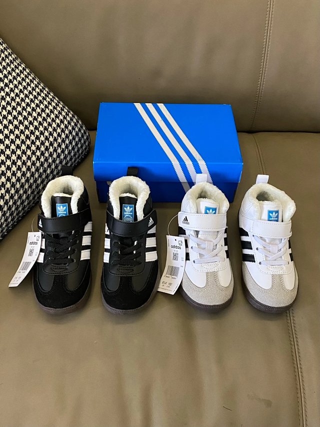 Adidas Children's Shoes: seller detail photo 6