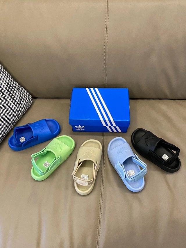 Adidas Children's Slippers Shoes: seller detail photo 7