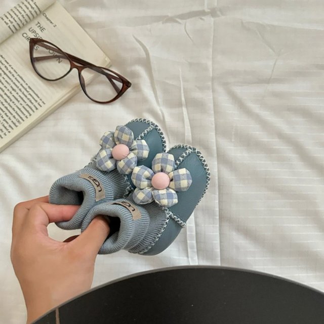UGG Children's snow boots: seller detail photo 13