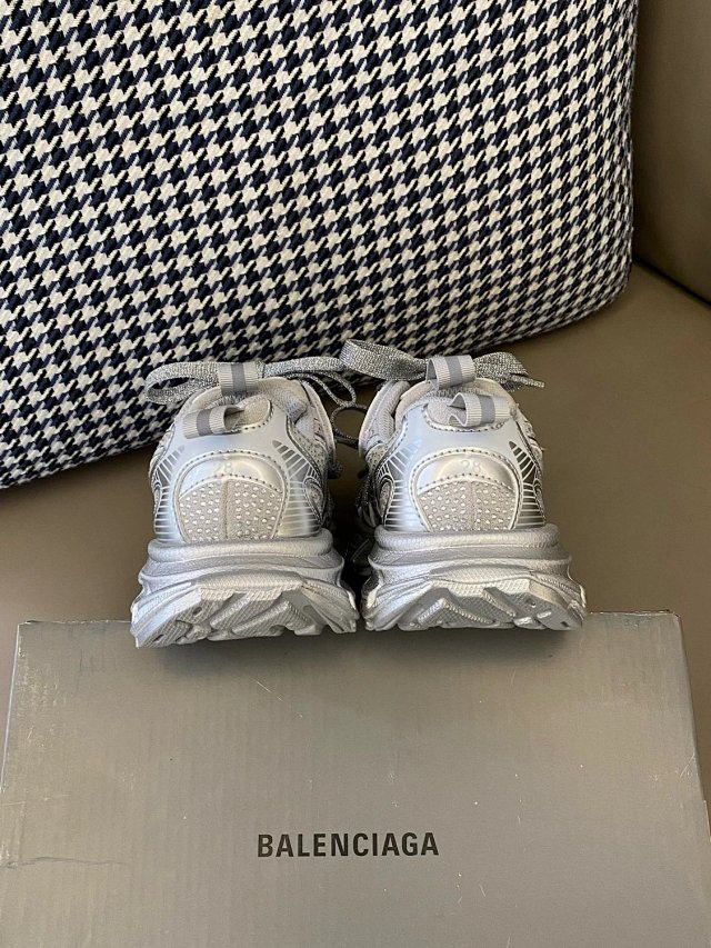 Balenciaga children's shoes: seller detail photo 8