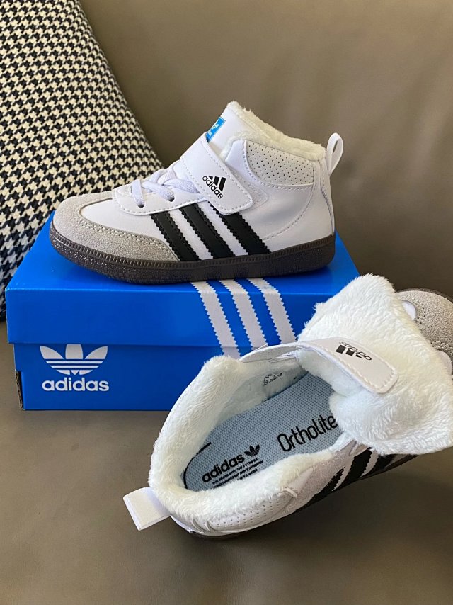 Adidas Children's Shoes: seller detail photo 4