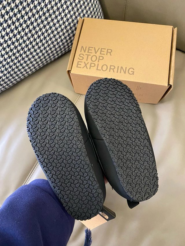 The North face children's shoes: seller detail photo 9