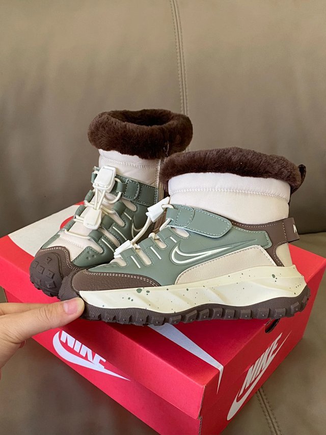 Nike children's Shoes: seller detail photo 4