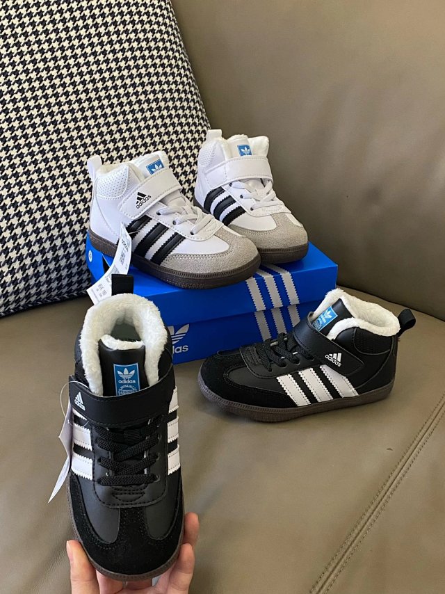 Adidas Children's Shoes: seller detail photo 5