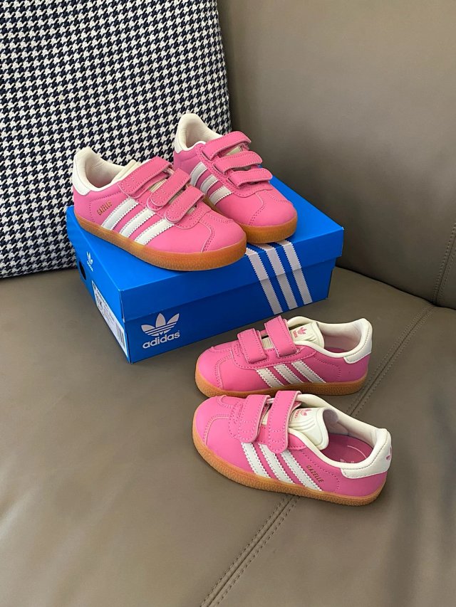 Adidas Children's Shoes: seller detail photo 6
