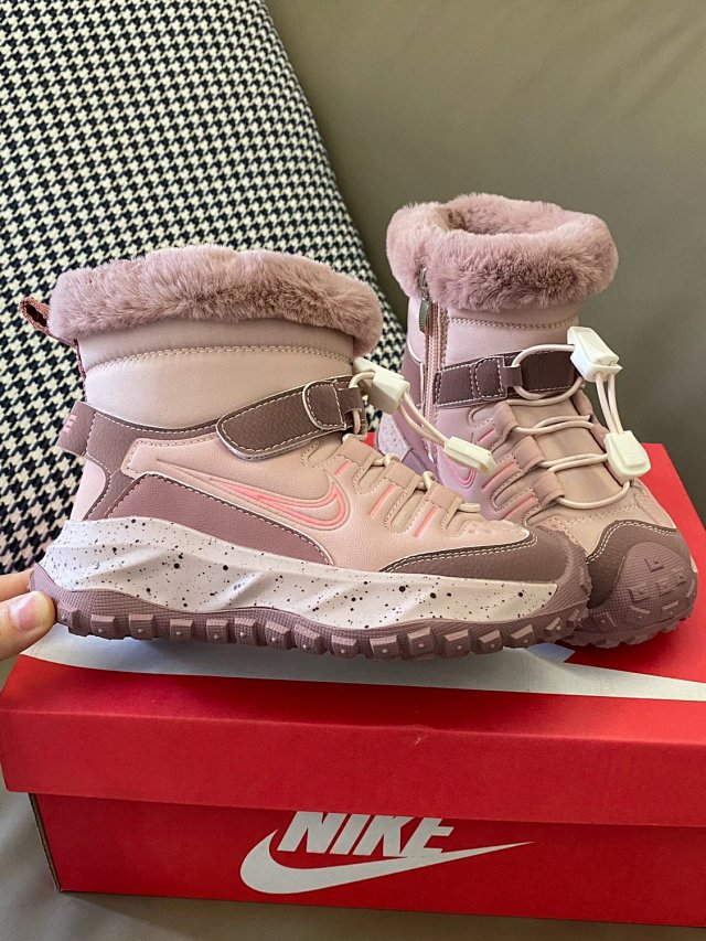 Nike children's Shoes: seller detail photo 2