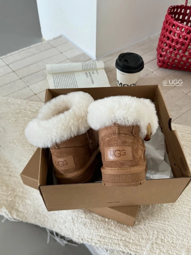 UGG Children's snow boots: seller detail photo 11