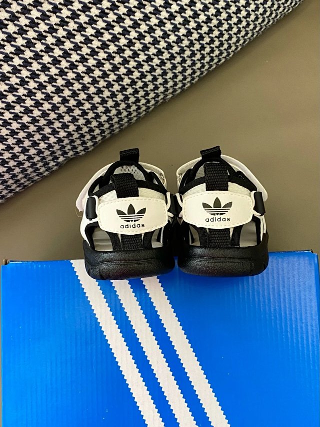 Adidas Children's Slippers Shoes: seller detail photo 11