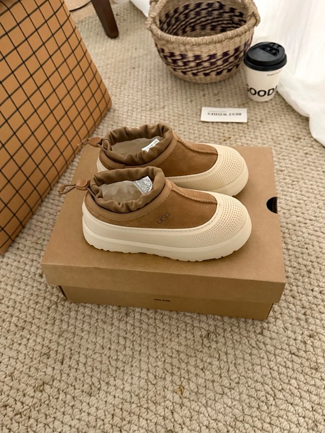 UGG Children's snow boots: seller detail photo 13