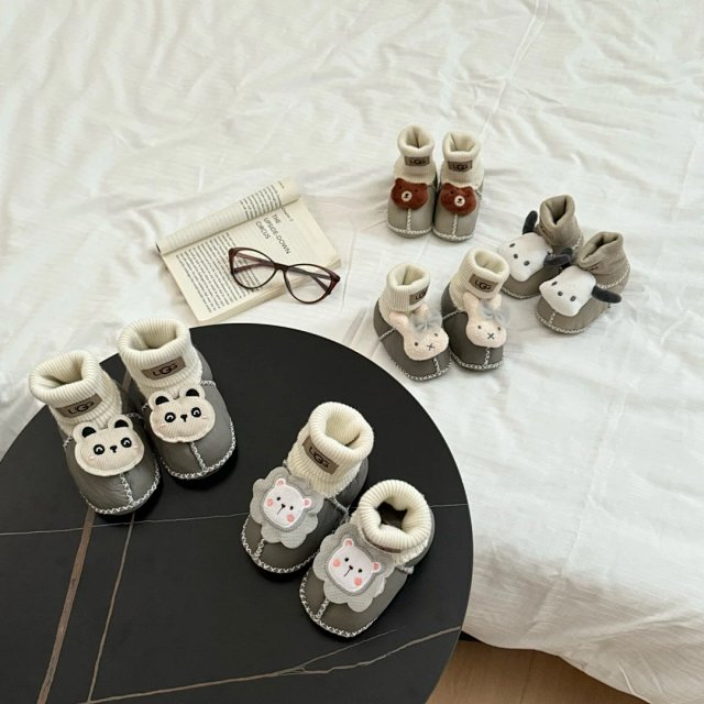 UGG Children's snow boots: seller detail photo 8