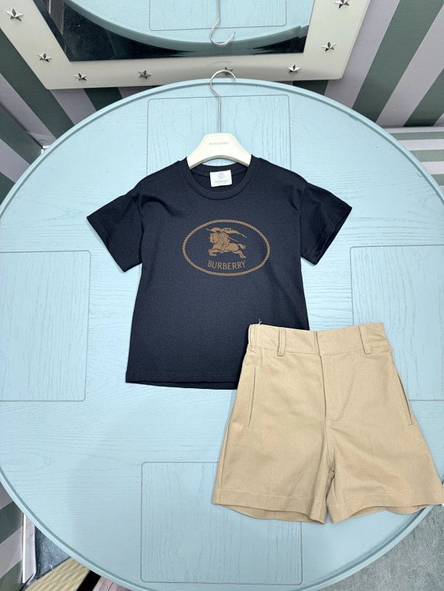 Burberry children's set: seller detail photo 1