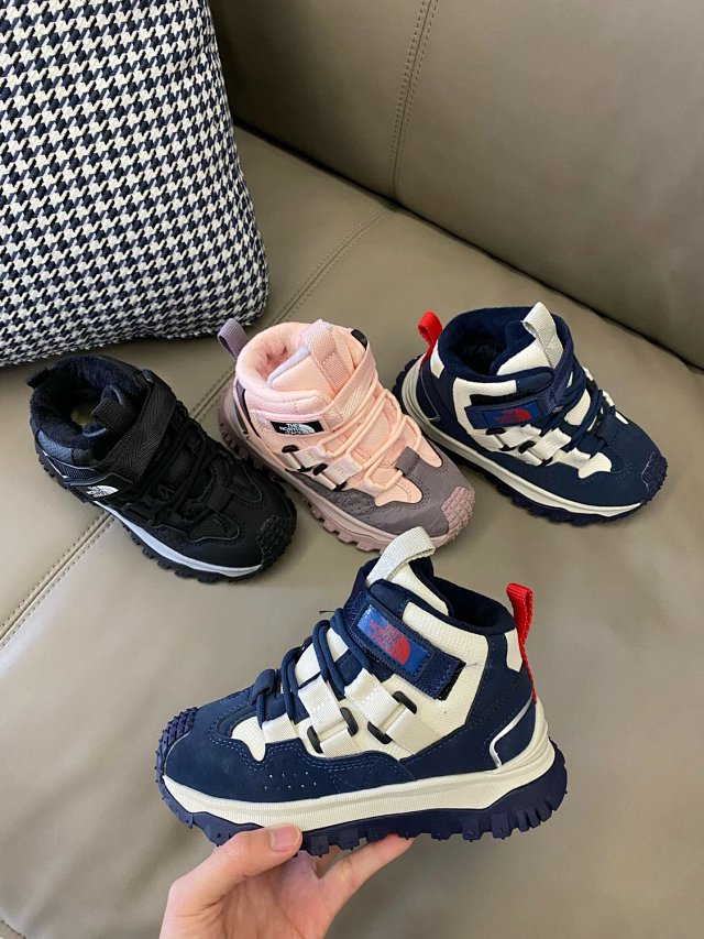 The North face children's shoes: seller detail photo 7