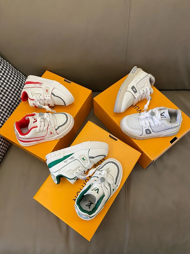 LV Louis Vuitton Children's Shoes: seller detail photo 9